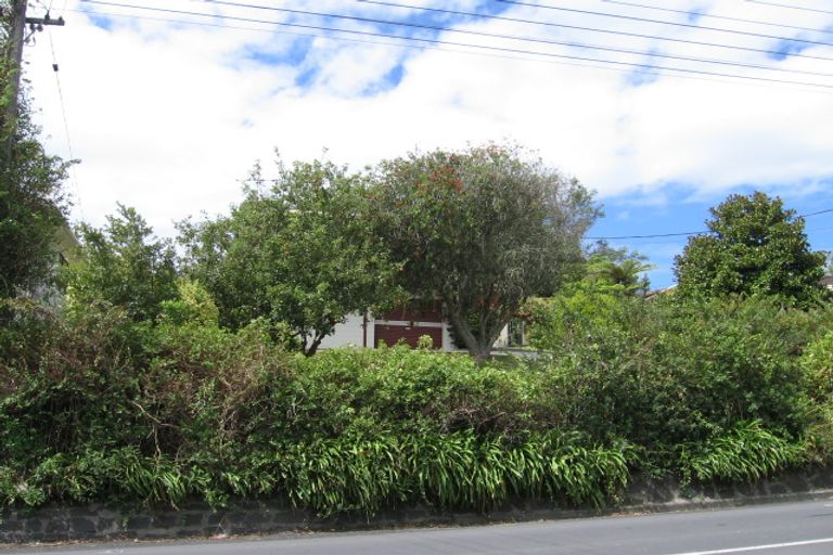 Photo of property in 691 Beach Road, Rothesay Bay, Auckland, 0630