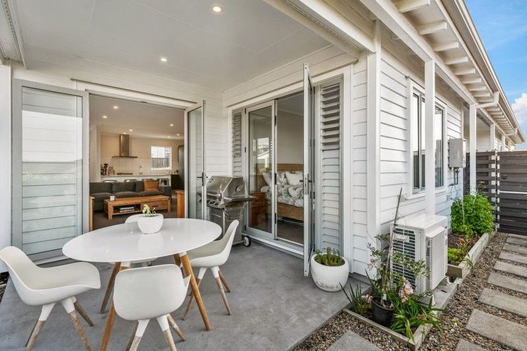 Photo of property in 4 Kuku Avenue, Red Beach, 0932