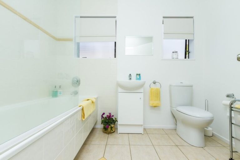 Photo of property in 1/97 Matipo Road, Mairangi Bay, Auckland, 0630