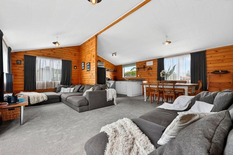 Photo of property in 203a Parkhurst Road, Parakai, 0830