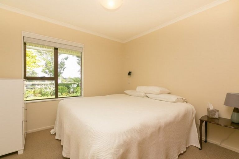 Photo of property in 15 Alfred Road, Egmont Village, New Plymouth, 4371