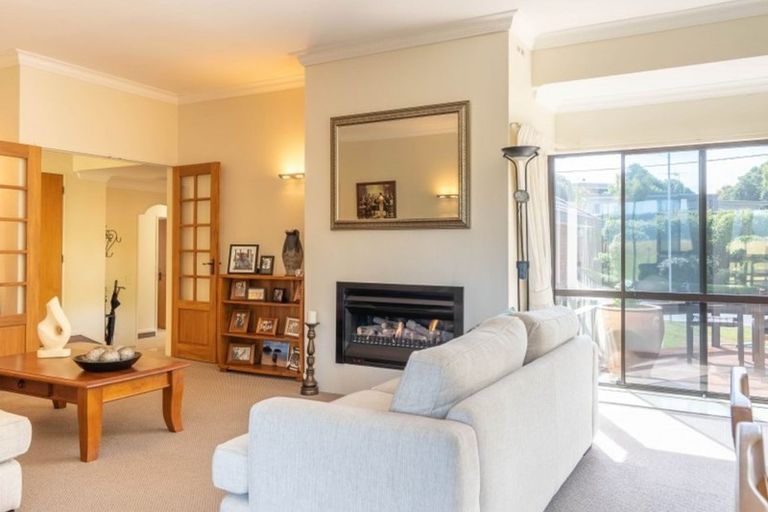 Photo of property in 58 Golf Road, Paraparaumu Beach, Paraparaumu, 5032