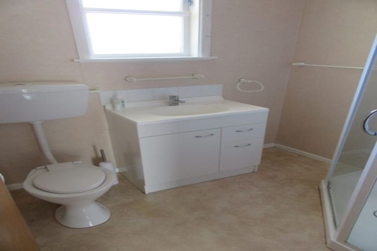 Photo of property in 2/20 John Street, Trentham, Upper Hutt, 5018