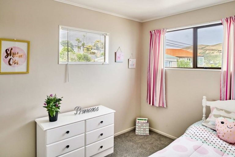 Photo of property in 1 Haunui Way, Pukerua Bay, 5026