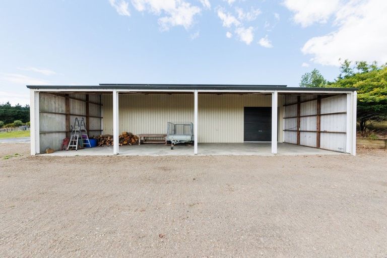 Photo of property in 80 Ngahere Park Road, Turitea, Palmerston North, 4472