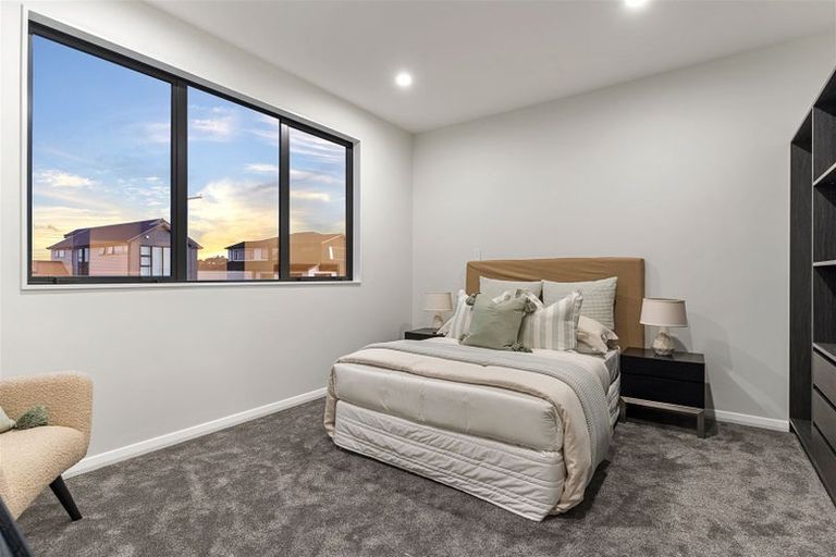 Photo of property in 8 Kumukumu Road, Long Bay, Auckland, 0630