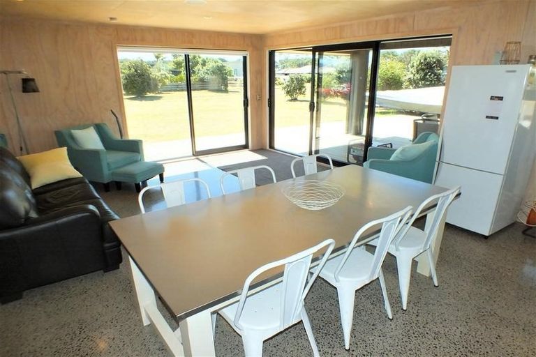 Photo of property in 108 Kelly Jade Avenue, Matarangi, Whitianga, 3592