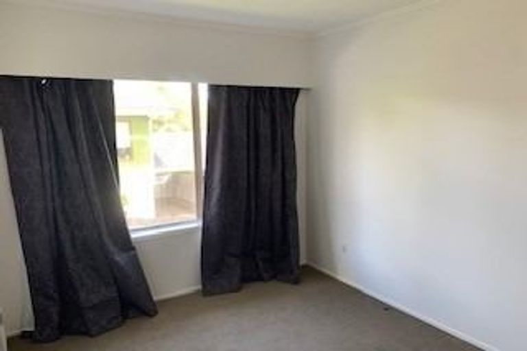 Photo of property in 1/50 Edgeworth Road, Glenfield, Auckland, 0629