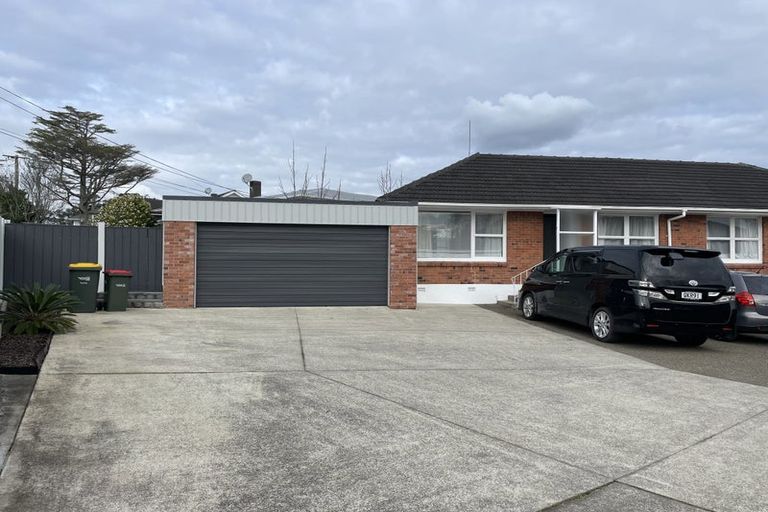 Photo of property in 1/31 Exmouth Road, Northcote, Auckland, 0627