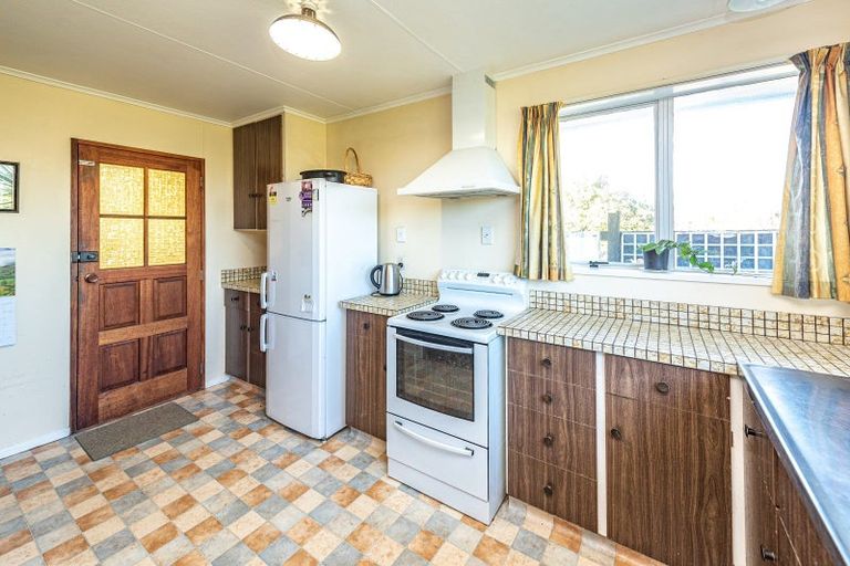 Photo of property in 102 Matai Street, Castlecliff, Whanganui, 4501