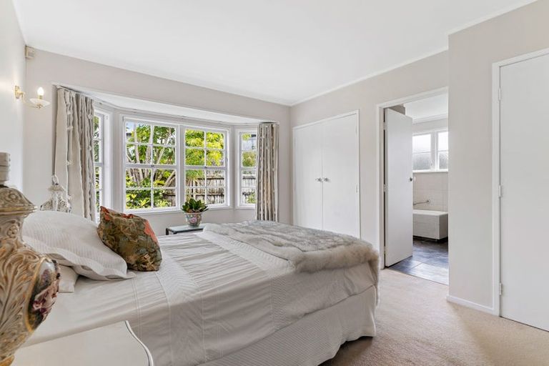 Photo of property in 6 Adonis Place, Half Moon Bay, Auckland, 2012