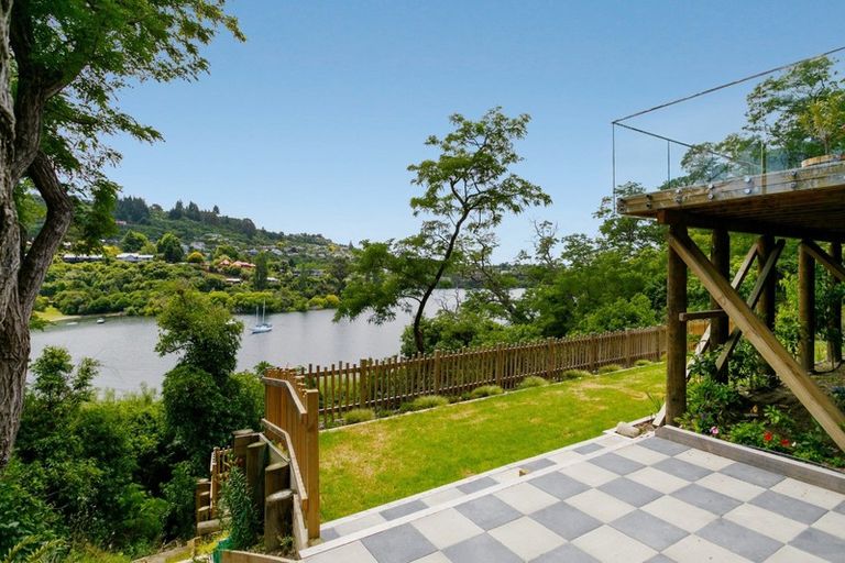 Photo of property in 19 Parawera Drive, Acacia Bay, Taupo, 3330