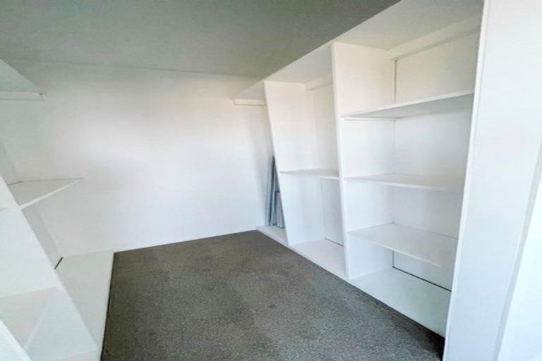 Photo of property in 1/5 Folkestone Street, Murrays Bay, Auckland, 0630