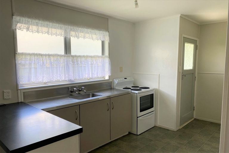 Photo of property in 48 Sunlands Drive, Manurewa, Auckland, 2102