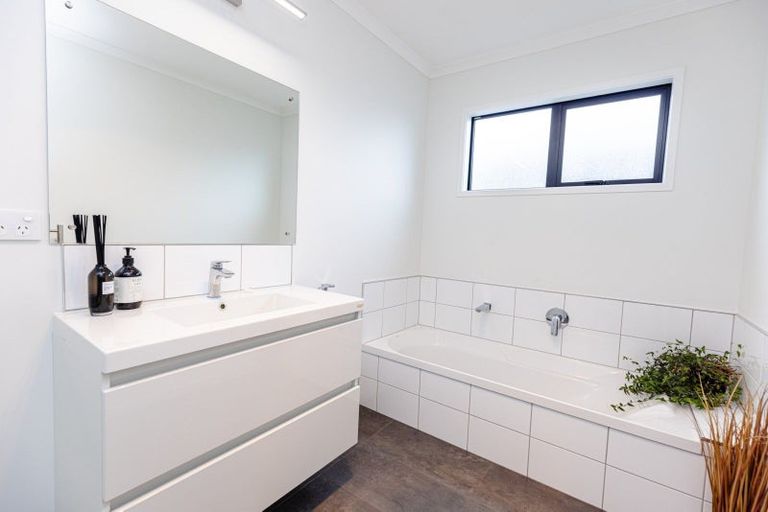 Photo of property in 24 Buckingham Place, Springvale, Whanganui, 4501