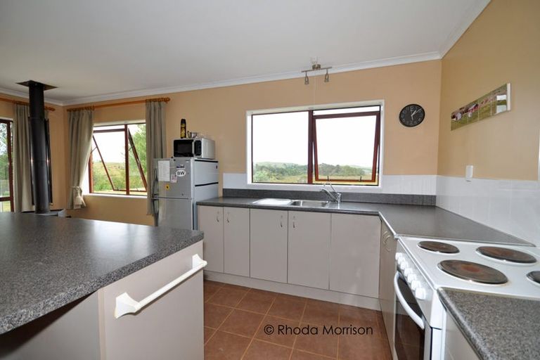 Photo of property in State Highway 12, Paparoa, Maungaturoto, 0583