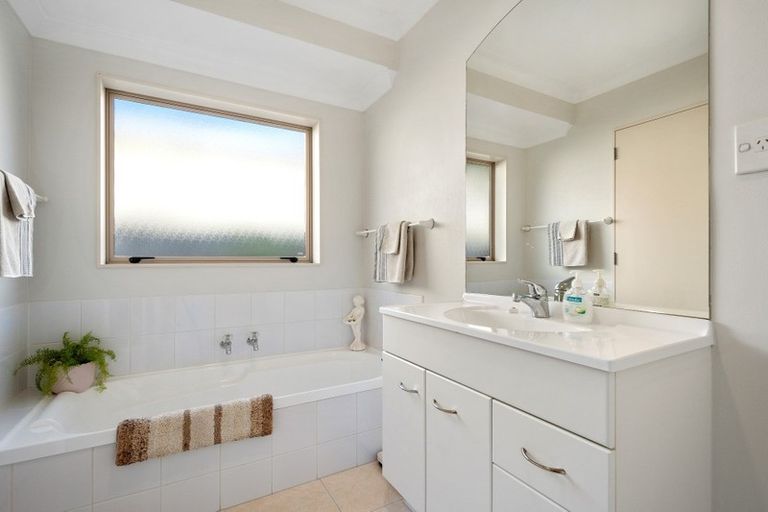 Photo of property in 247 Cheyne Road, Pyes Pa, Tauranga, 3112