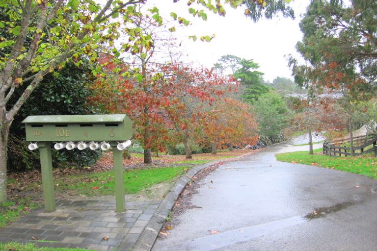 Photo of property in 10b Emily Lane, Greenhithe, Auckland, 0632