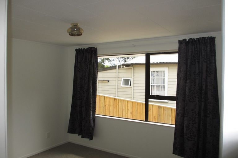 Photo of property in 39 Awaroa Road, Helensville, 0800