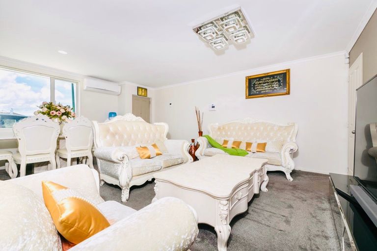 Photo of property in 11 Chayward Place, Mangere, Auckland, 2022