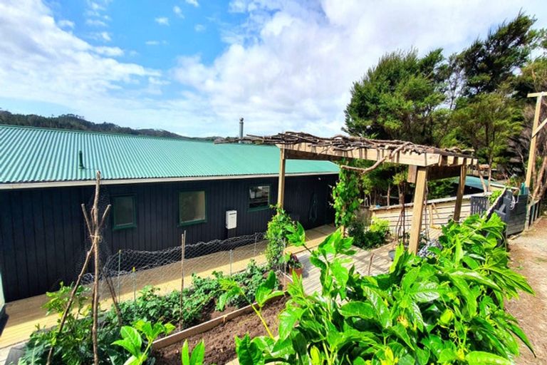 Photo of property in 17 Woods Ridge Road, Kawau Island, 0920