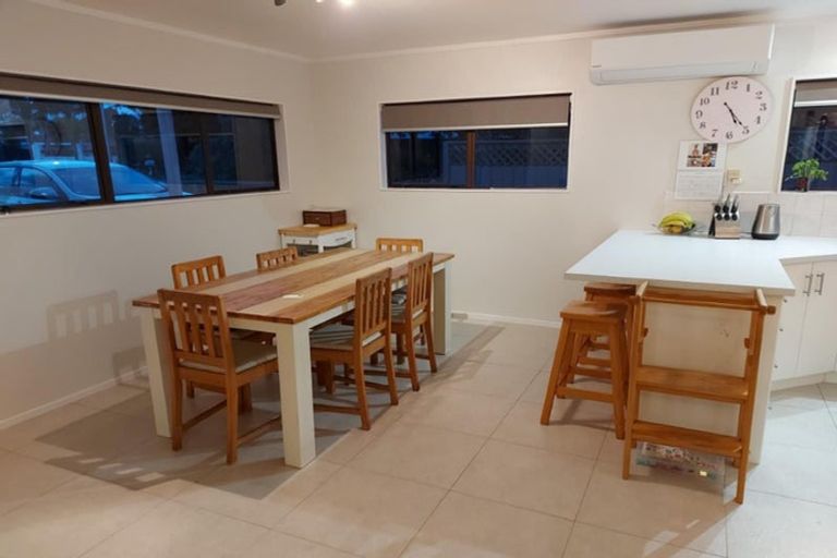 Photo of property in 15 Litchfield Place, Clarks Beach, 2122