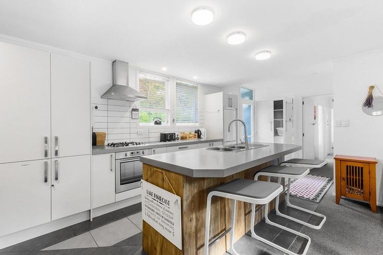 Photo of property in 2/19 Kotare Street, Hilltop, Taupo, 3330