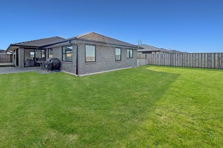 Photo of property in 92 Lady Isaac Drive, Rolleston, 7615