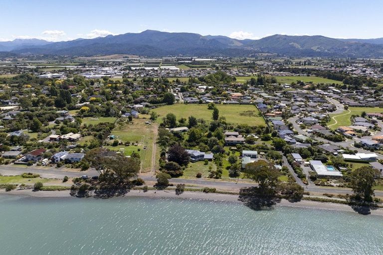Photo of property in 35 Motueka Quay, Motueka, 7120