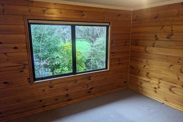 Photo of property in 2/32 Trinidad Road, Sunnynook, Auckland, 0620