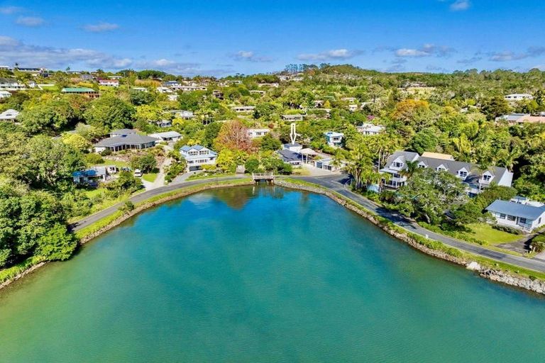 Photo of property in 1 Richmond Road, Mangonui, 0420