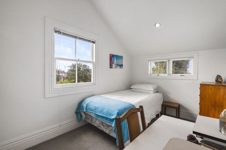 Photo of property in 1/14 Beach Road, Northcote Point, Auckland, 0627
