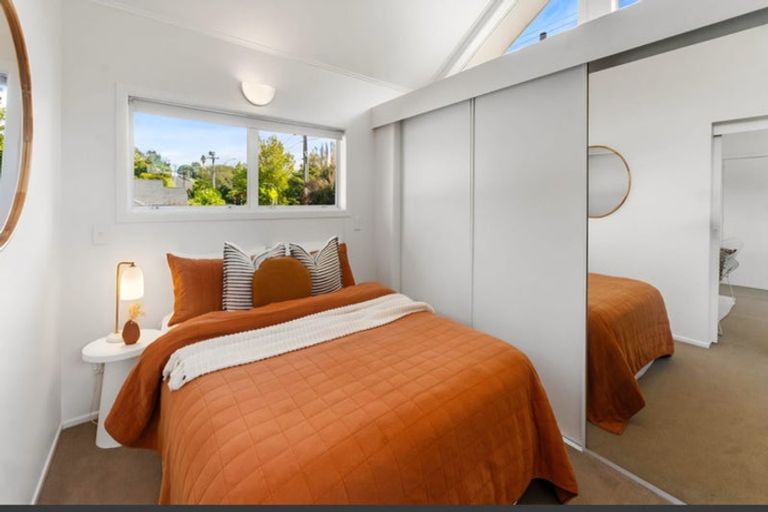 Photo of property in 85 Exmouth Road, Northcote, Auckland, 0627