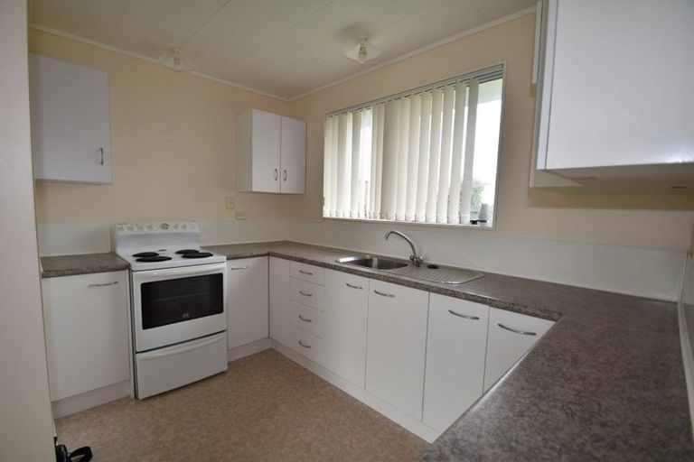 Photo of property in 2/2 Mcdowell Crescent, Hillcrest, Auckland, 0626