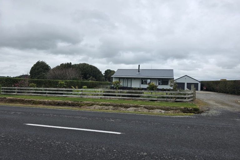 Photo of property in 1001 Mangorei Road, Mangorei, New Plymouth, 4371