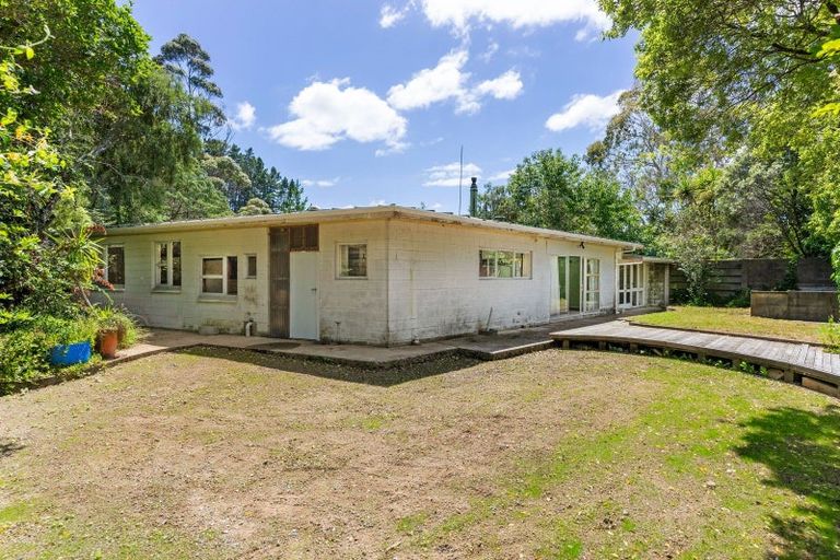 Photo of property in 19 Wyndham Road, Pinehaven, Upper Hutt, 5019