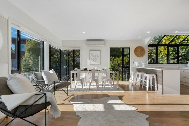 Photo of property in 1/8 Lookaway Place, Huntsbury, Christchurch, 8022