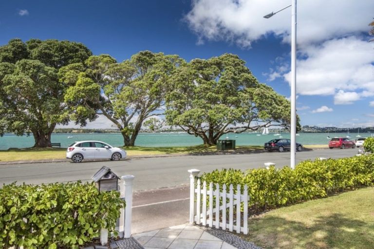 Photo of property in 43 King Edward Parade, Devonport, Auckland, 0624