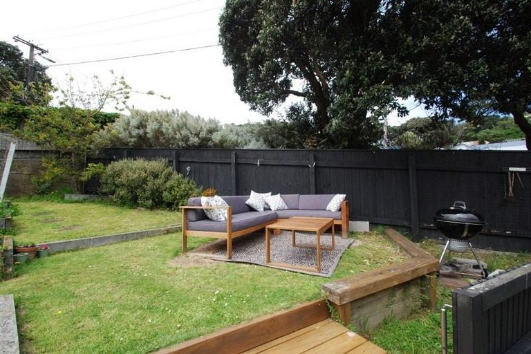 Photo of property in 87 Tiber Street, Island Bay, Wellington, 6023