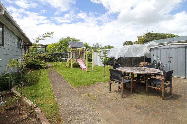 Photo of property in 14 Litchfield Place, Clarks Beach, 2122