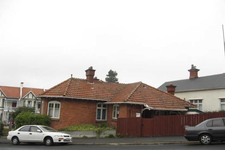 Photo of property in 2 Warrender Street, North Dunedin, Dunedin, 9016