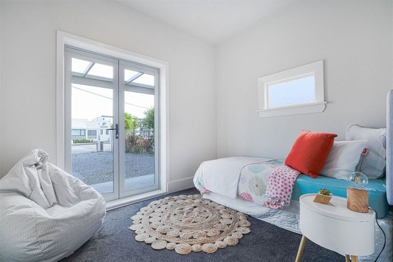 Photo of property in 71 Nursery Road, Phillipstown, Christchurch, 8011