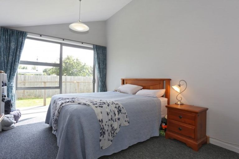 Photo of property in 14 John Street, Otatara, Invercargill, 9879