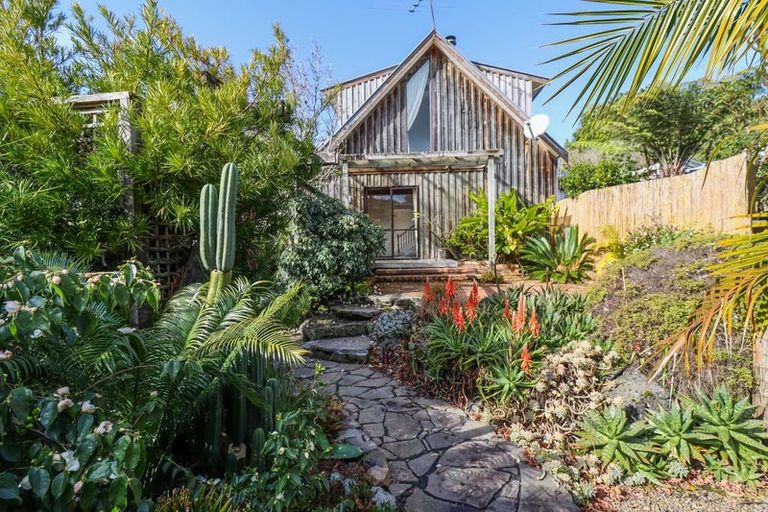 Photo of property in 44 Clevedon Kawakawa Road, Clevedon, Papakura, 2585