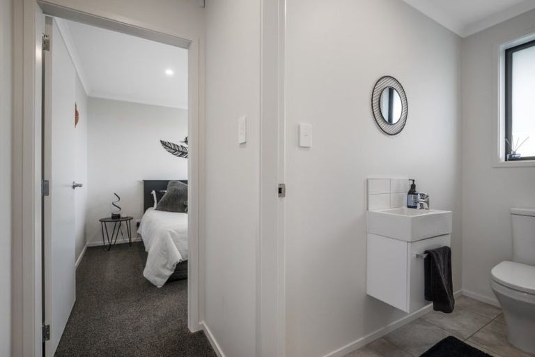 Photo of property in 18 Vista Close, Omokoroa, 3114