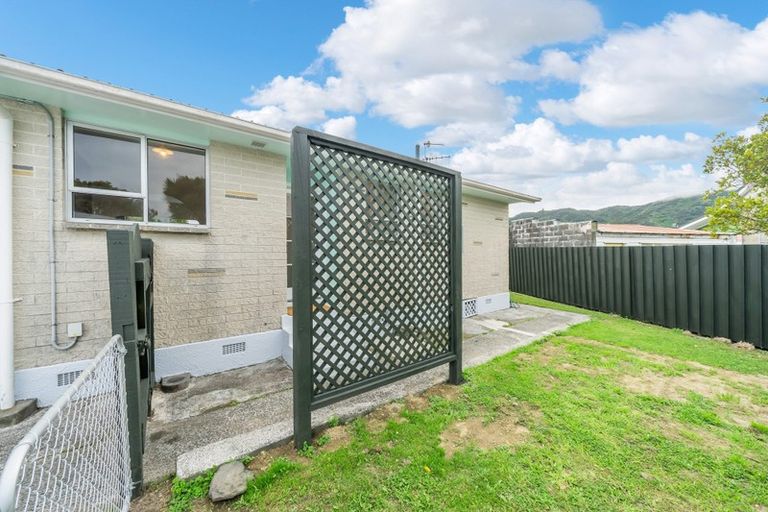 Photo of property in 309b Wellington Road, Wainuiomata, Lower Hutt, 5014