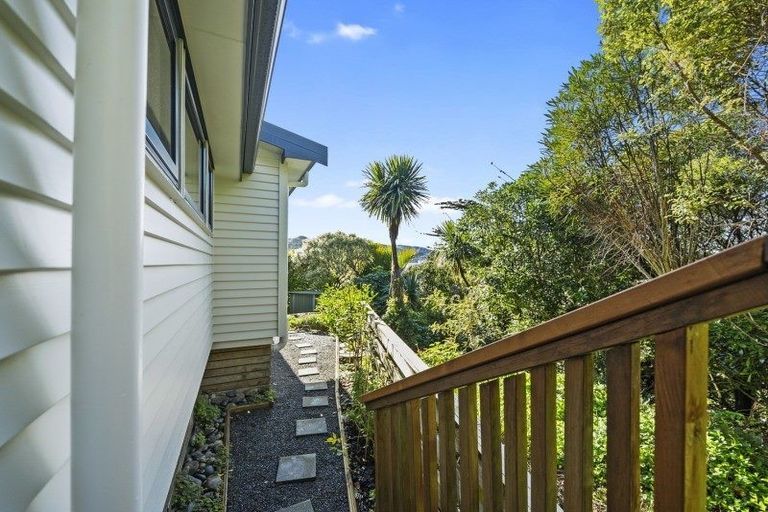 Photo of property in 65a Thurleigh Grove, Karori, Wellington, 6012