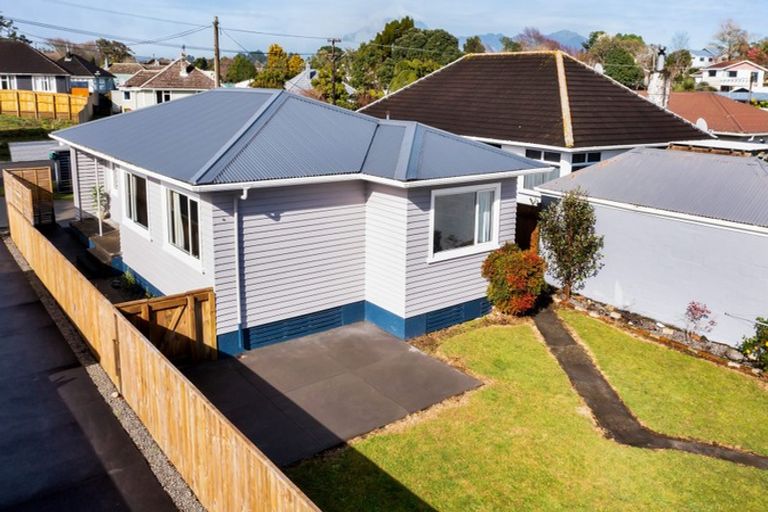 Photo of property in 40 Doralto Road, Frankleigh Park, New Plymouth, 4310