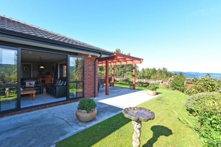 Photo of property in 3 Streets Way, Timberlea, Upper Hutt, 5018