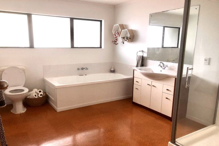 Photo of property in 470 Porangahau Road, Waipukurau, 4282